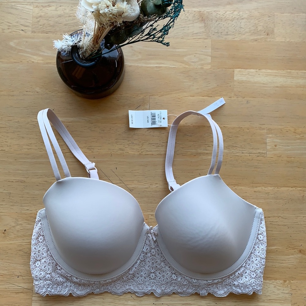 ✨NWT- aerie Demi beige bra with floral lace✨
